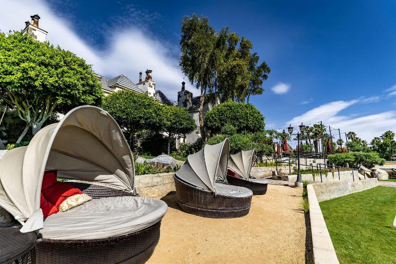 ホテル The Chateau At Lake La Quinta