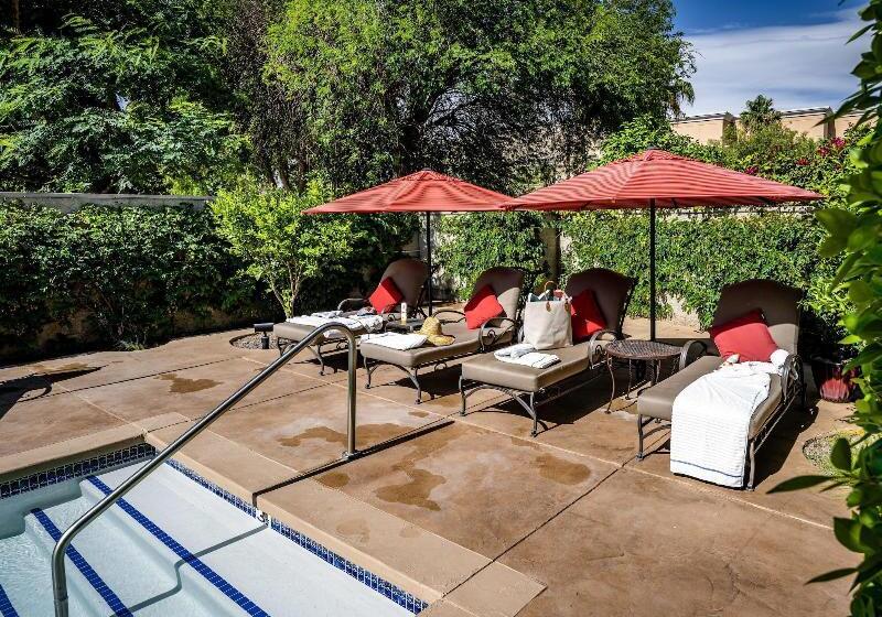 ホテル The Chateau At Lake La Quinta