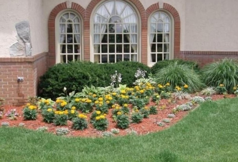 The Chateau Bloomington Hotel And Conference Center