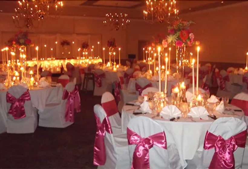 The Chateau Bloomington Hotel And Conference Center