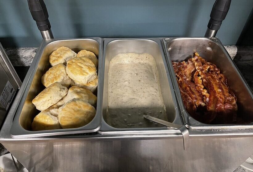 The Chateau Bloomington Hotel And Conference Center