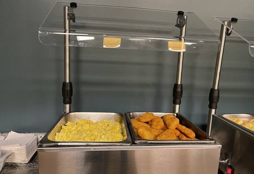 The Chateau Bloomington Hotel And Conference Center