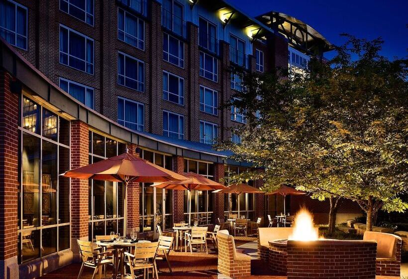 The Chattanoogan Hotel, Curio Collection By Hilton