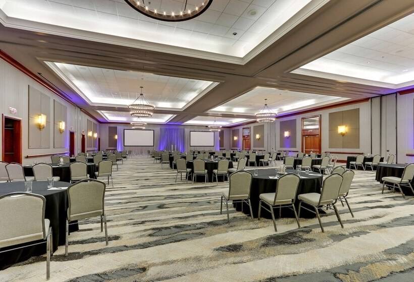 The Chattanoogan Hotel, Curio Collection By Hilton