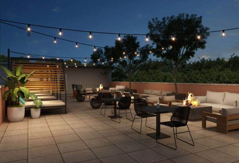 The Chattanoogan Hotel, Curio Collection By Hilton