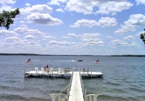 בית מלון כפרי The Inn at Okoboji