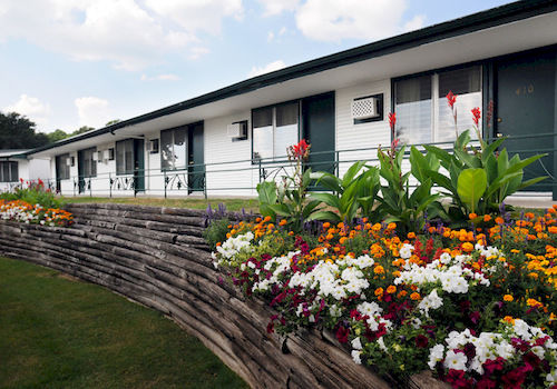 בית מלון כפרי The Inn at Okoboji