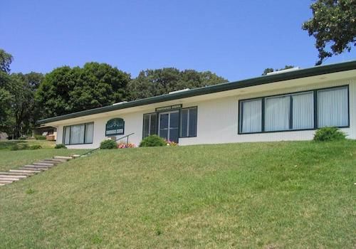 בית מלון כפרי The Inn at Okoboji