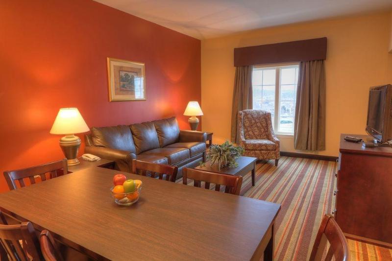 هتل The Resort At Governor's Crossing