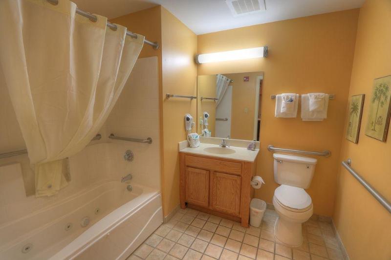 هتل The Resort At Governor's Crossing