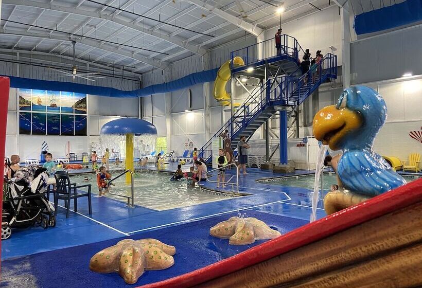 هتل The Resort At Governor's Crossing