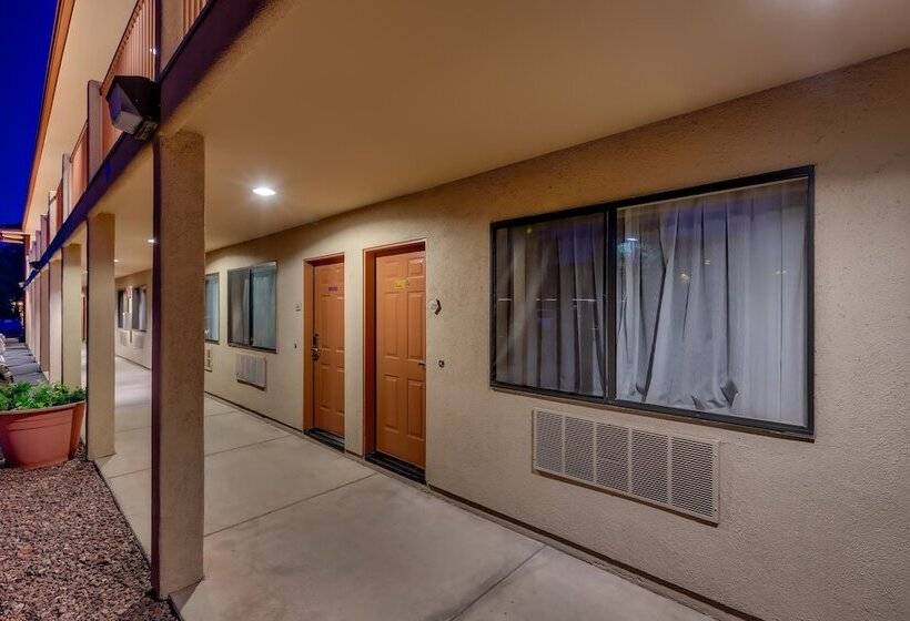 هتل The Views Inn Sedona