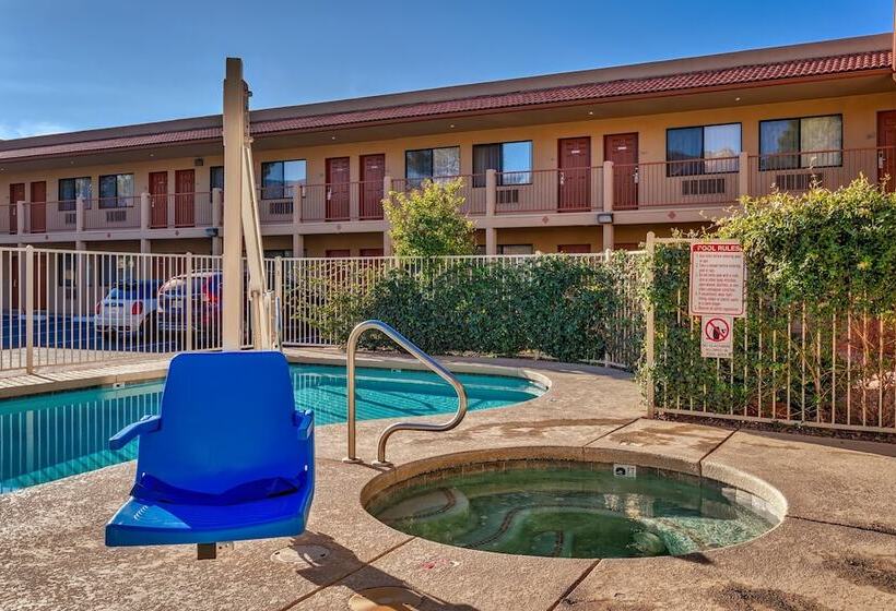 هتل The Views Inn Sedona