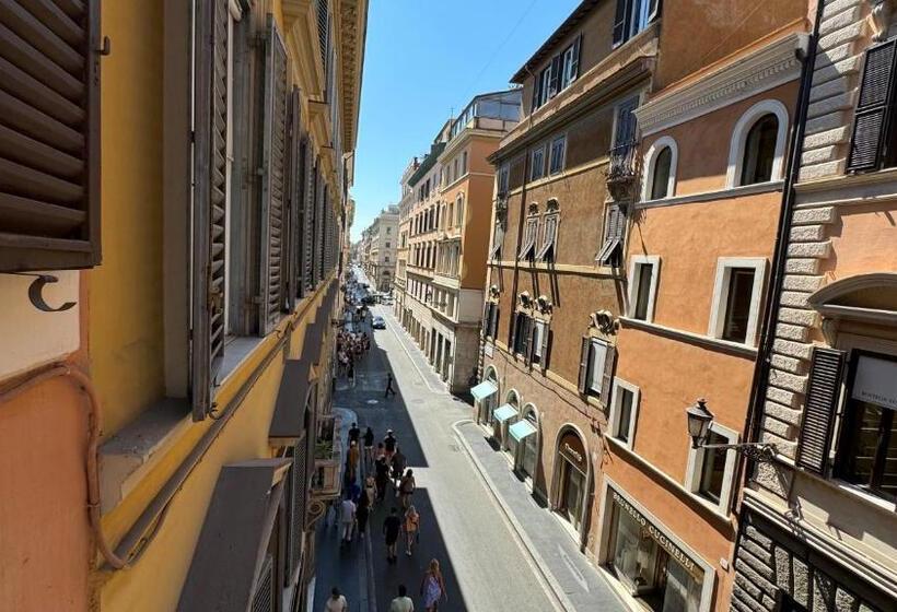 هتل Townhouse Condotti 29