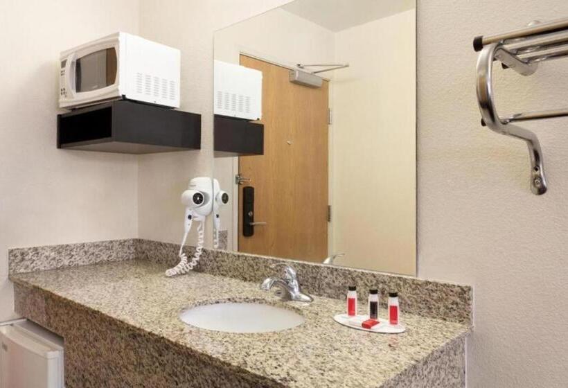 فندق Travelodge By Wyndham Alpine