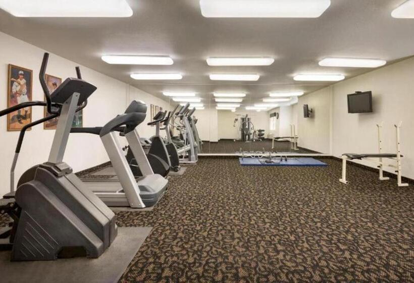 فندق Travelodge By Wyndham Alpine