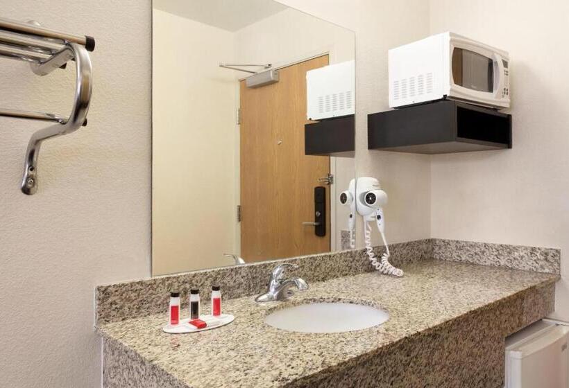 فندق Travelodge By Wyndham Alpine