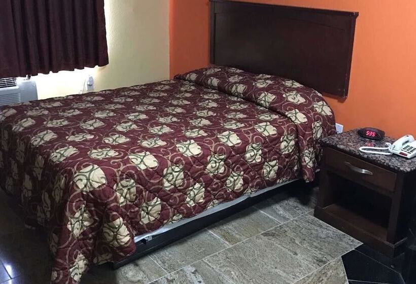 فندق Travelodge By Wyndham Avenel Woodbridge