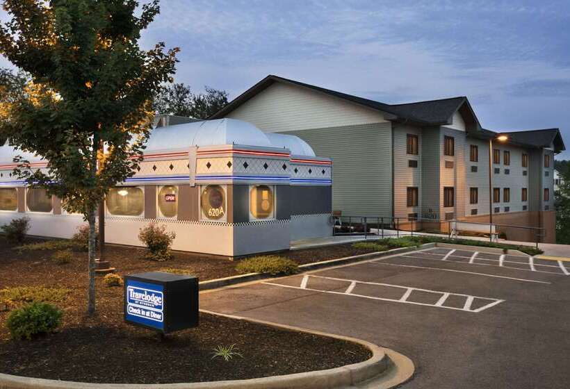 ホテル Travelodge By Wyndham Brunswick Near Fredrick