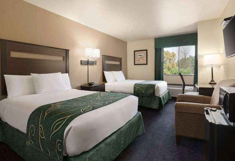 ホテル Travelodge By Wyndham Brunswick Near Fredrick