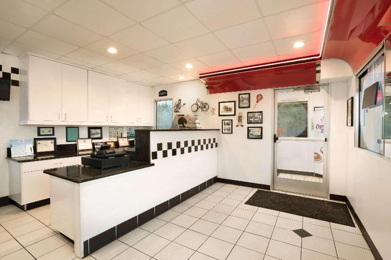 فندق Travelodge By Wyndham Brunswick Near Fredrick