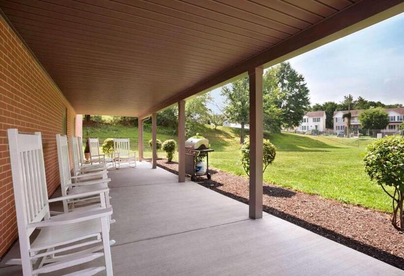 ホテル Travelodge By Wyndham Brunswick Near Fredrick