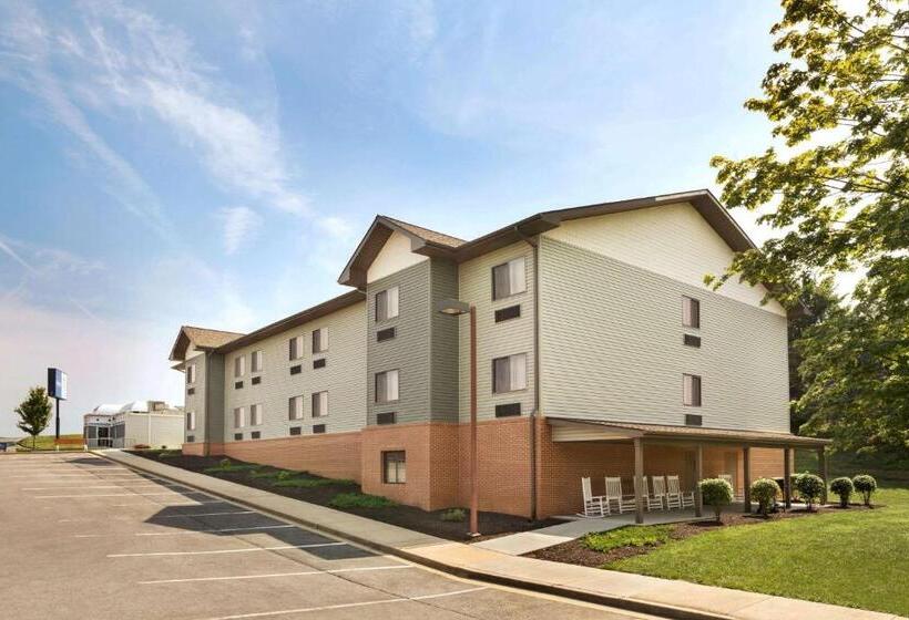 ホテル Travelodge By Wyndham Brunswick Near Fredrick