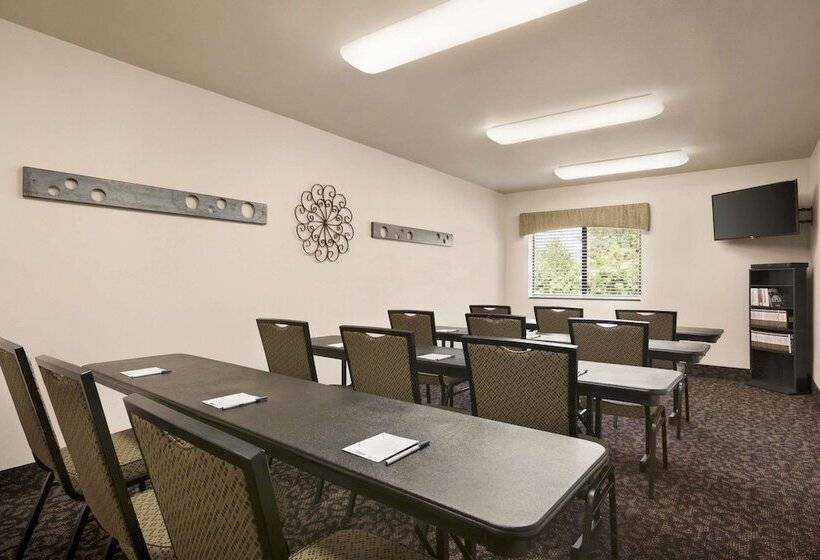 ホテル Travelodge By Wyndham Brunswick Near Fredrick