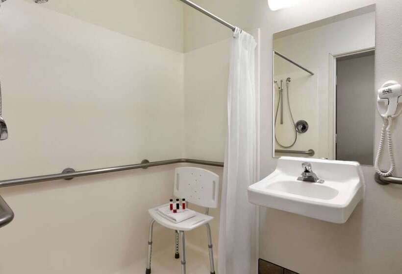 فندق Travelodge By Wyndham Hermiston