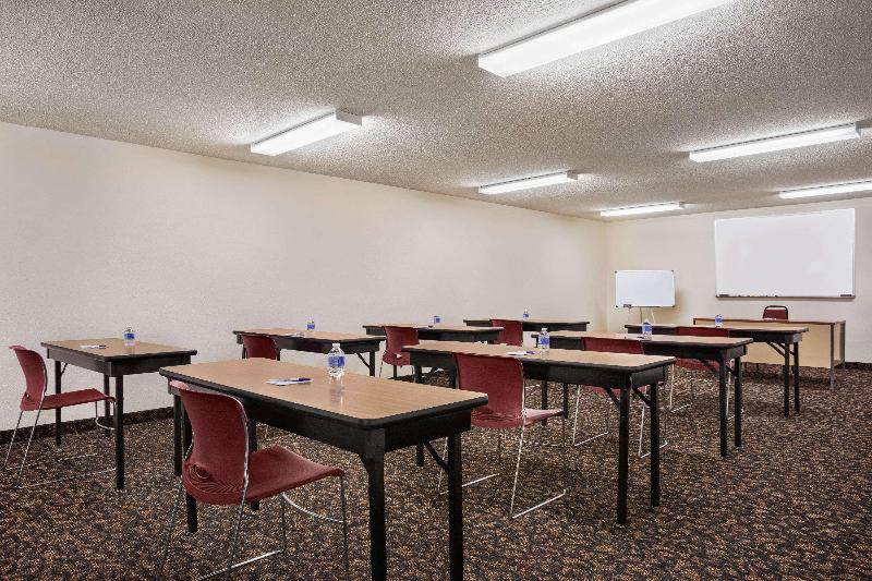 فندق Travelodge By Wyndham Morrill