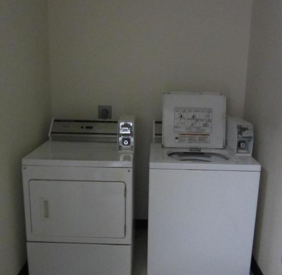 فندق Travelodge By Wyndham Pecos