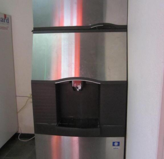 فندق Travelodge By Wyndham Pecos