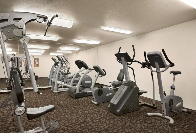 فندق Travelodge By Wyndham Pecos