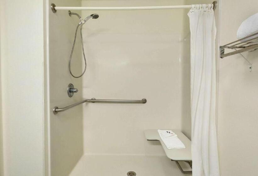 فندق Travelodge By Wyndham Sharon Springs