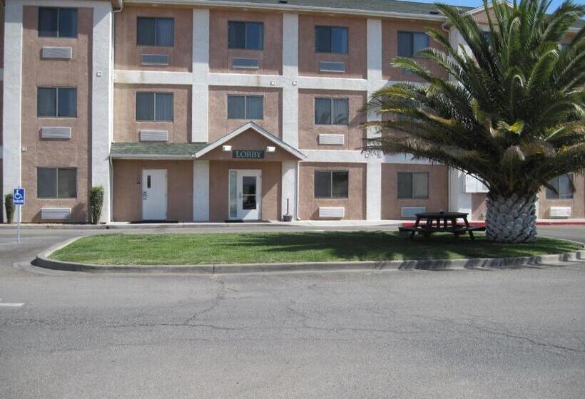 فندق Travelodge By Wyndham Yermo