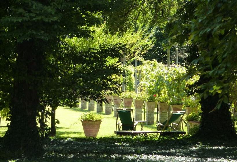 בית מלון כפרי Villa Alberti