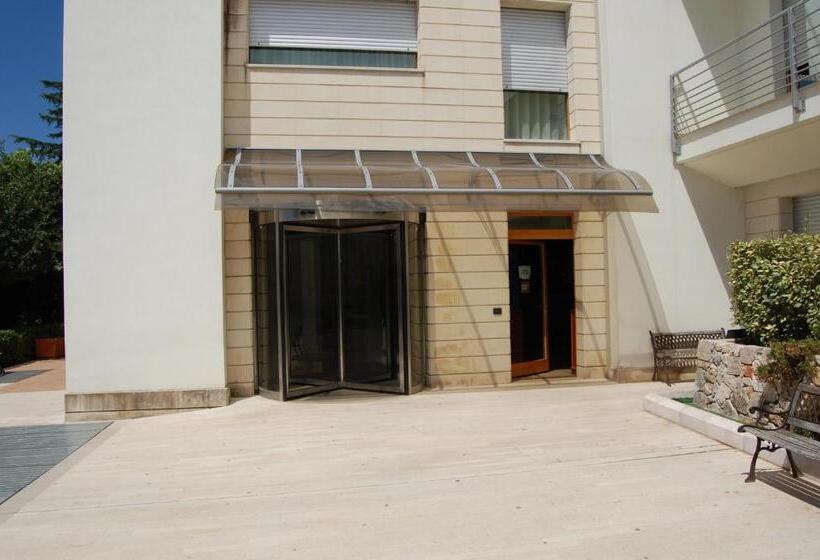 ホテル Villa San Pietro