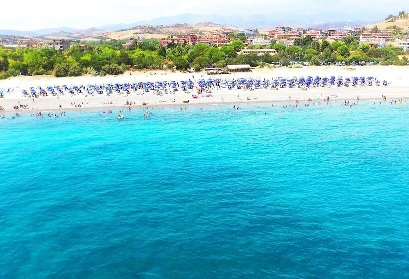 فندق Villaggio Faro Punta Stilo