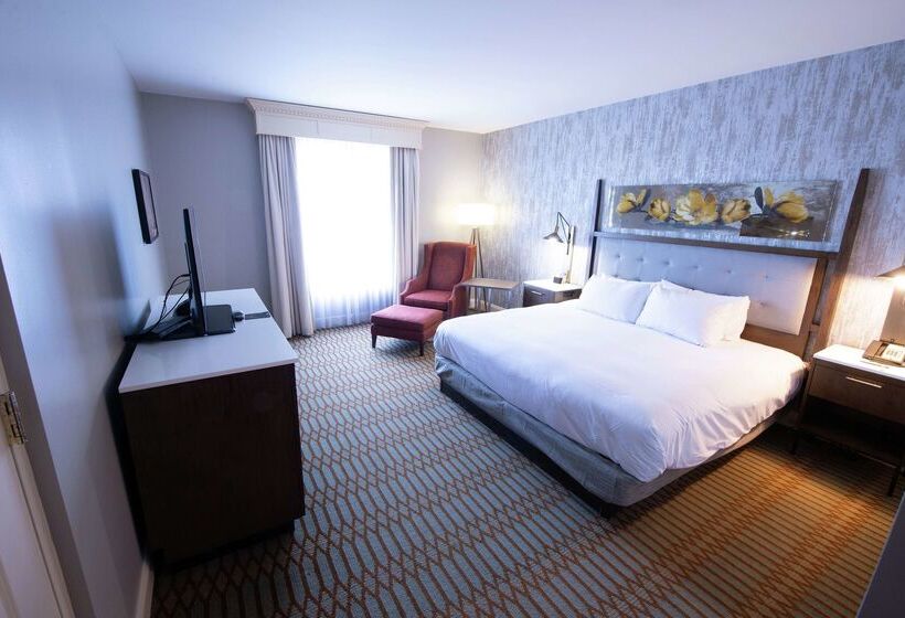 Virginia Crossings Hotel, Tapestry Collection By Hilton