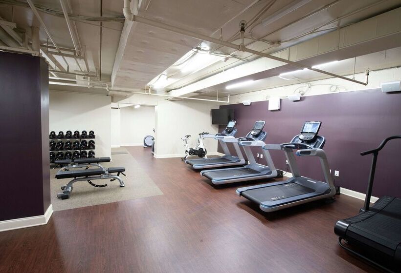 Virginia Crossings Hotel, Tapestry Collection By Hilton