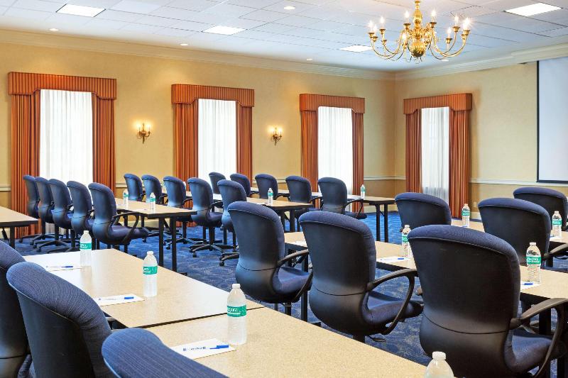 Virginia Crossings Hotel, Tapestry Collection By Hilton