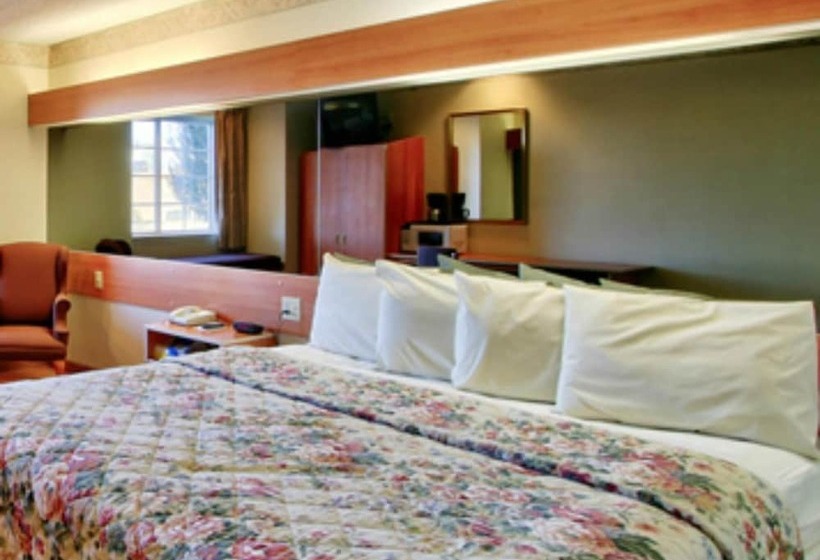 فندق Western Skies Inn & Suites