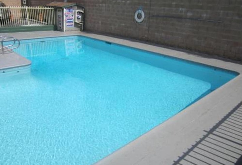 Little Boy Blue Motel