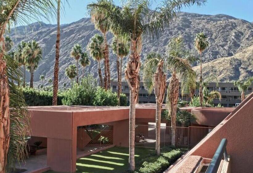 Marquis Villas Resort