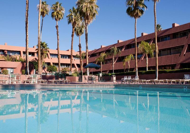 Marquis Villas Resort