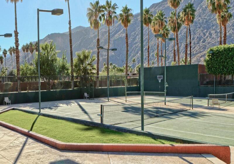 Marquis Villas Resort