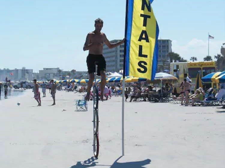 فندق على الطريق Beachside Hotel   Daytona Beach   No Pool