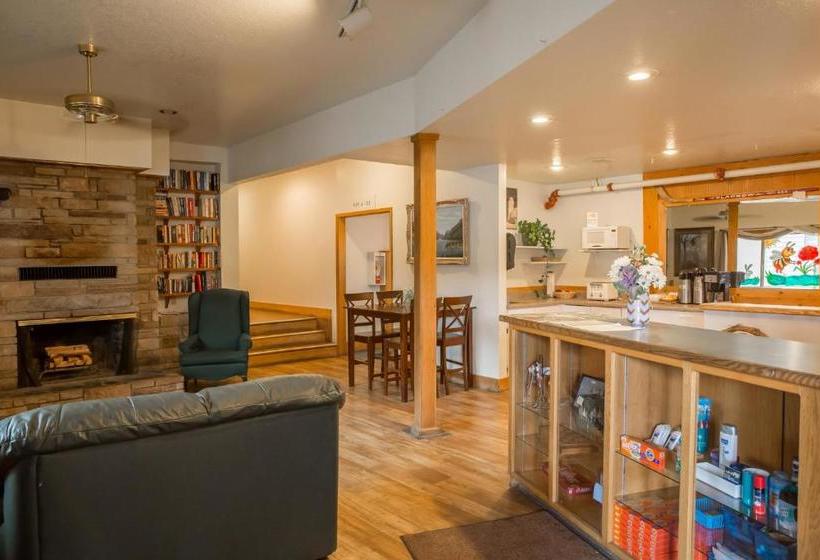 فندق على الطريق Downtowner Inn