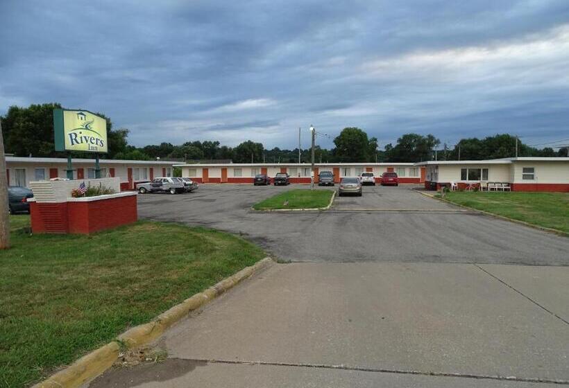 فندق على الطريق Rivers Inn