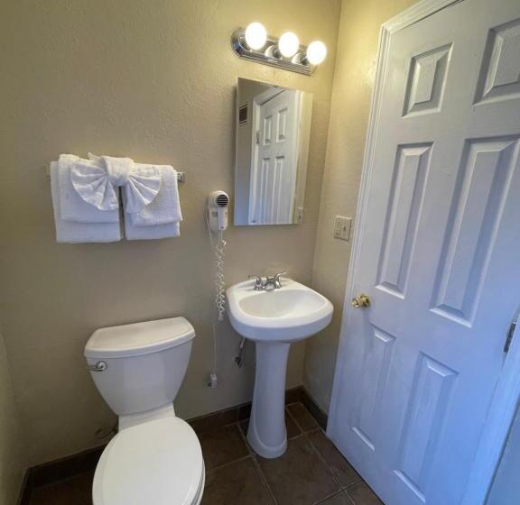 모텔 Tahoe Hacienda Inn